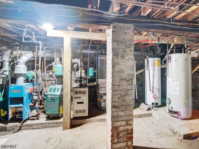 1011 Summit Ave, Union City, NJ 07087