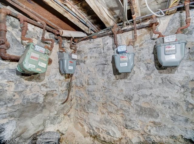 1011 Summit Ave, Union City, NJ 07087