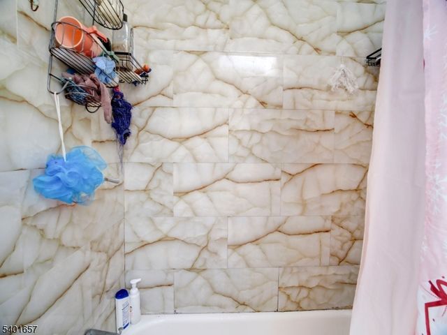 1011 Summit Ave, Union City, NJ 07087