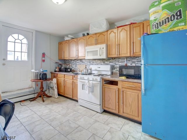 1011 Summit Ave, Union City, NJ 07087