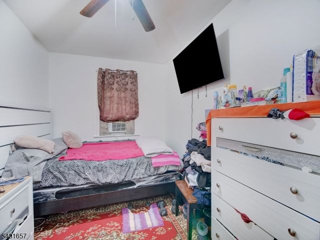 1011 Summit Ave, Union City, NJ 07087