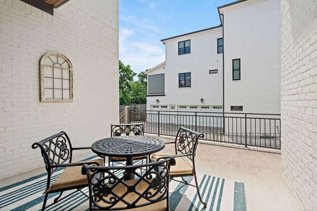 3422B Benham Ave, Nashville, TN 37215