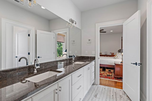3422B Benham Ave, Nashville, TN 37215