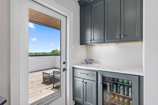 3422B Benham Ave, Nashville, TN 37215
