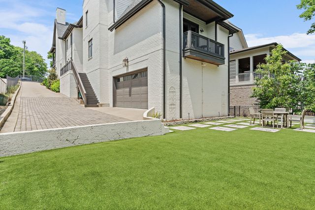 3422B Benham Ave, Nashville, TN 37215