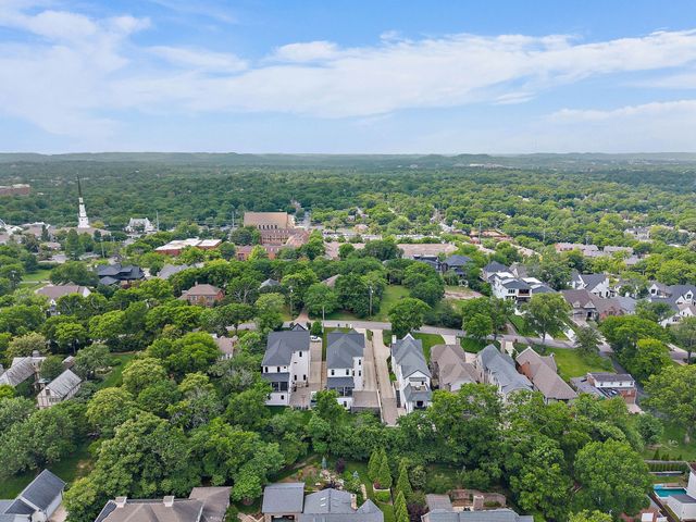 3422B Benham Ave, Nashville, TN 37215