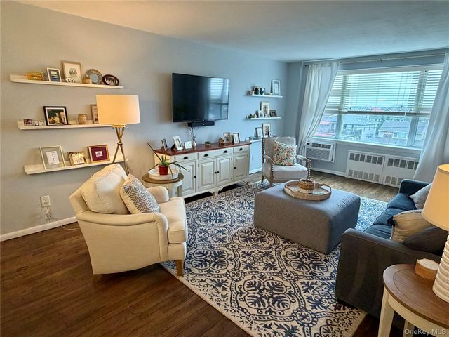 333 E Broadway 3L, Long Beach, NY 11561