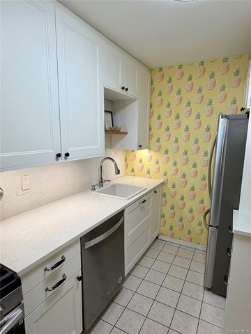 333 E Broadway 3L, Long Beach, NY 11561