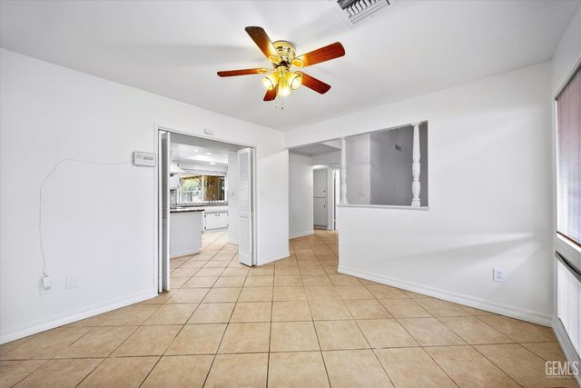 6605 Greensward Way, Bakersfield, CA 93309
