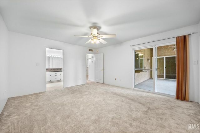 6605 Greensward Way, Bakersfield, CA 93309