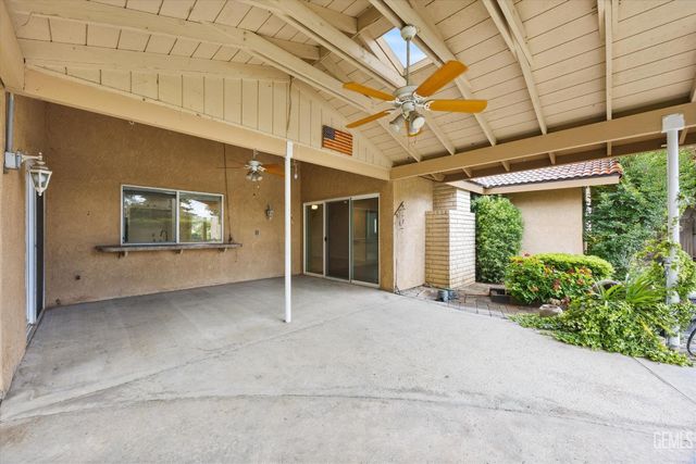 6605 Greensward Way, Bakersfield, CA 93309