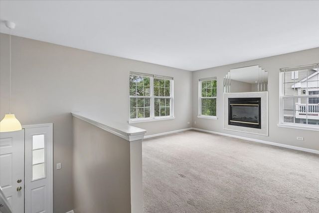 271 Holiday Lane, Hainesville, IL 60073