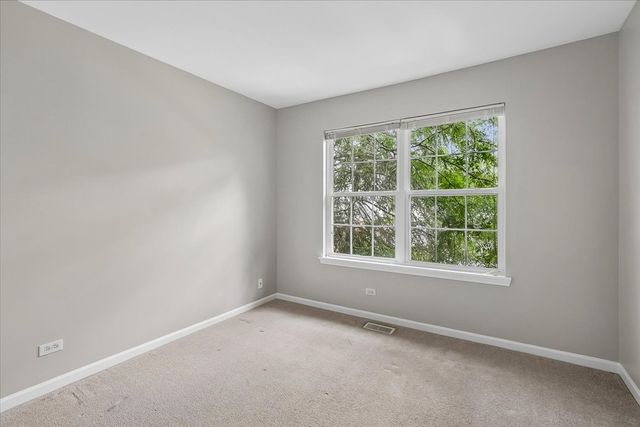 271 Holiday Lane, Hainesville, IL 60073