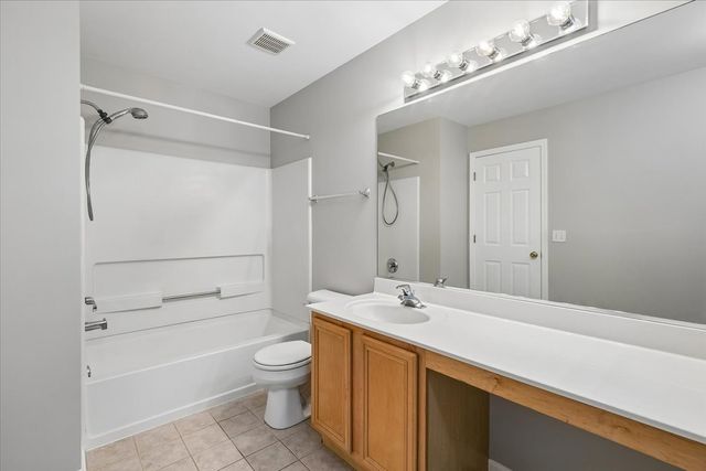 271 Holiday Lane, Hainesville, IL 60073
