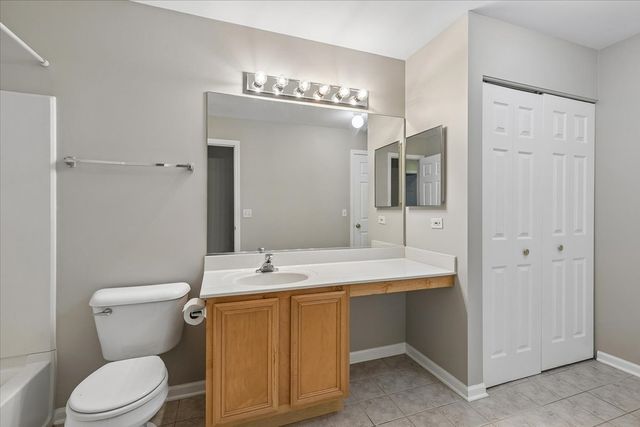 271 Holiday Lane, Hainesville, IL 60073