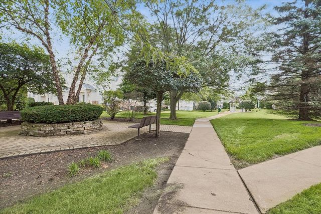 271 Holiday Lane, Hainesville, IL 60073