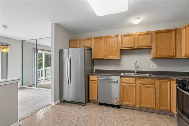 271 Holiday Lane, Hainesville, IL 60073