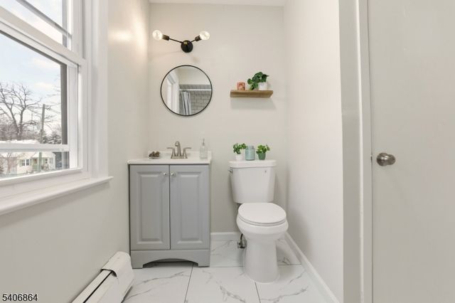 204 Pine St, Roselle Boro, NJ 07203