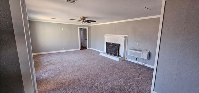 616 E 9th Street, Coleman, TX 76834