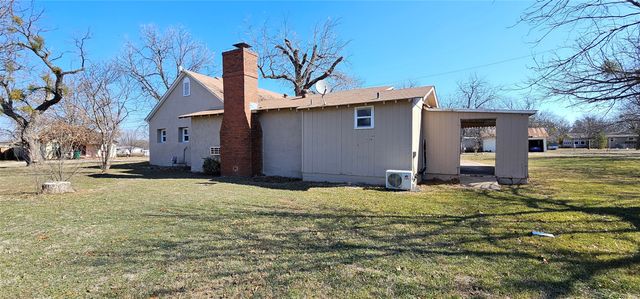 616 E 9th Street, Coleman, TX 76834