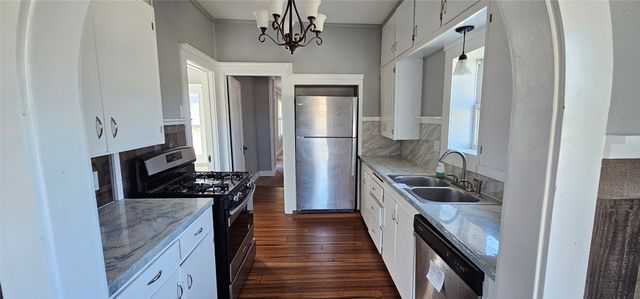 616 E 9th Street, Coleman, TX 76834