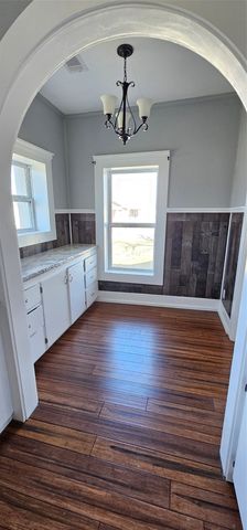 616 E 9th Street, Coleman, TX 76834