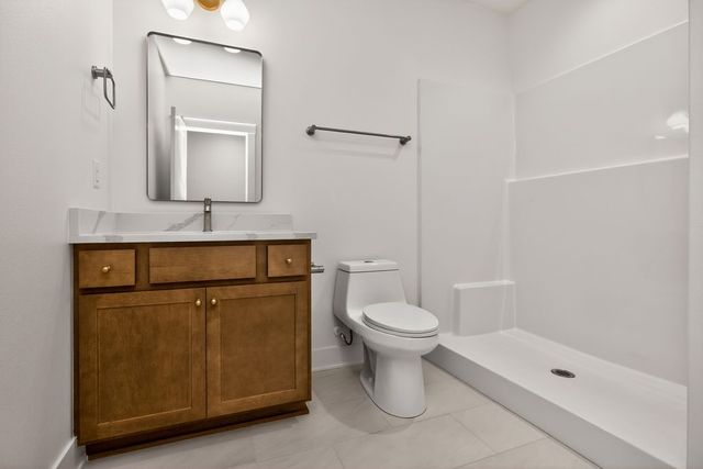 16212 Ironwood Lane, Urbandale, IA 50323