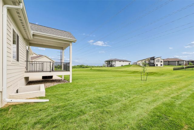 16212 Ironwood Lane, Urbandale, IA 50323