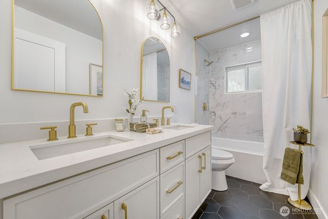 98056 768 Dayton Avenue NE, Renton, WA 98056