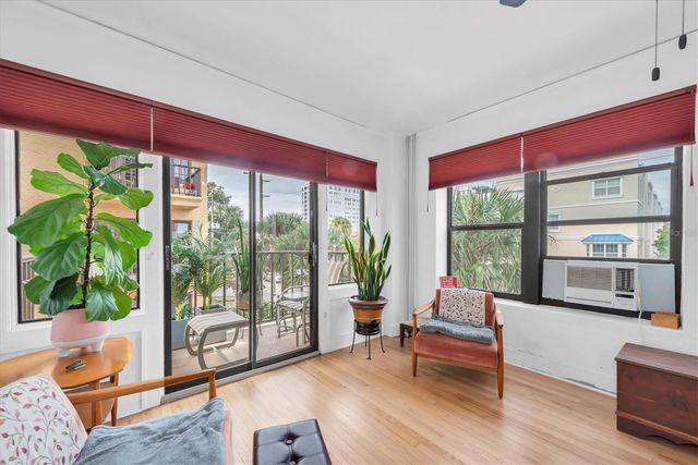 130 4TH AVENUE N 201, St Petersburg, FL 33701