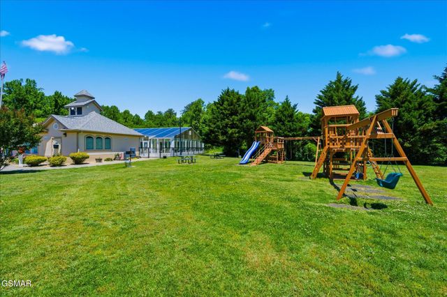 124 Plaza Drive, Pigeon Forge, TN 37863