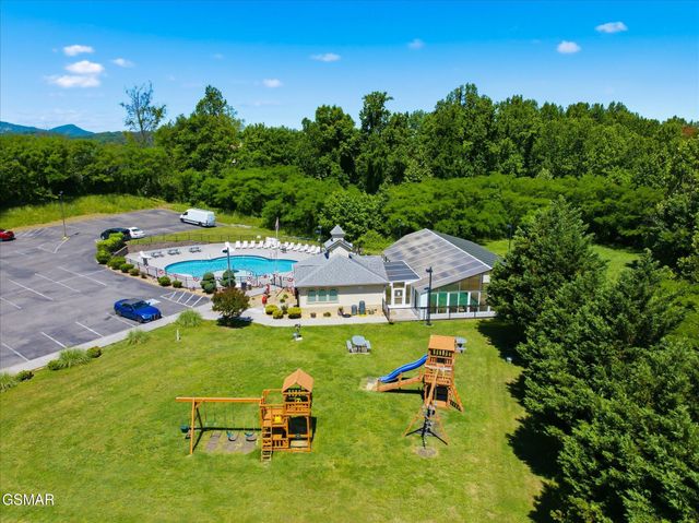 124 Plaza Drive, Pigeon Forge, TN 37863