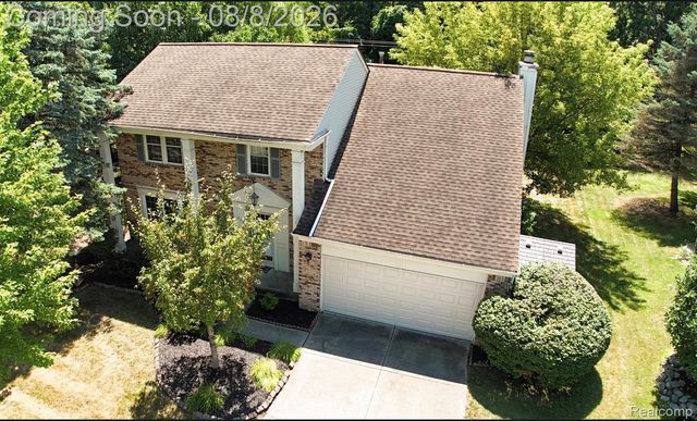 552 Whitney Drive, Rochester Hills, MI 48307
