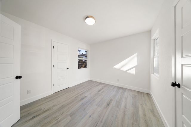 1817 Newton Street, Arlington, TX 76010