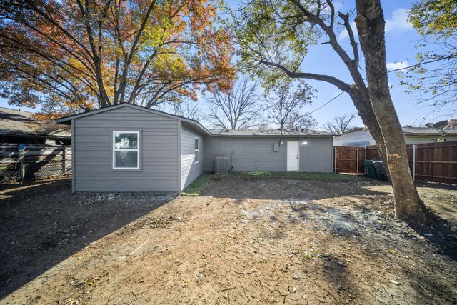 1817 Newton Street, Arlington, TX 76010