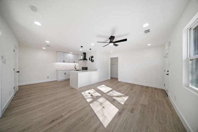 1817 Newton Street, Arlington, TX 76010