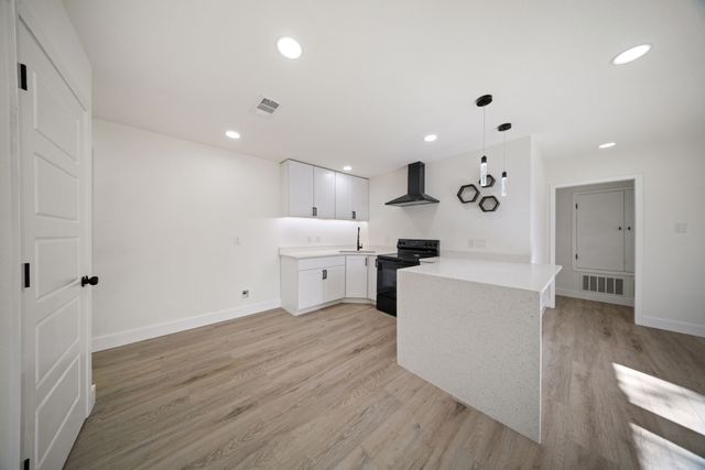 1817 Newton Street, Arlington, TX 76010