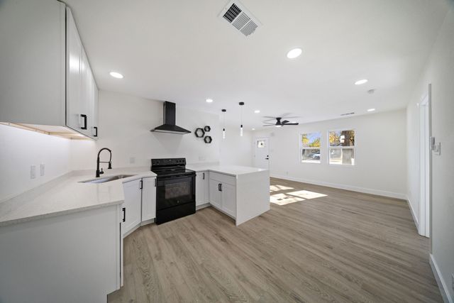 1817 Newton Street, Arlington, TX 76010