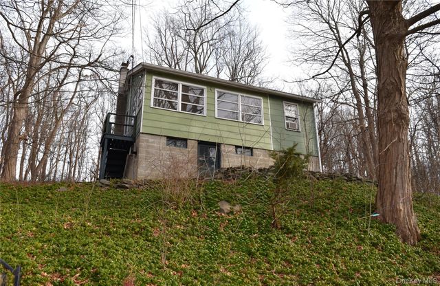 36 Paradise Hill, Highland Mills, NY 12518
