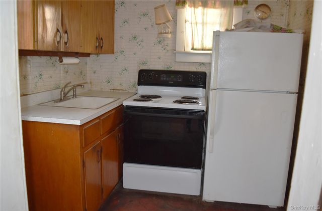 36 Paradise Hill, Highland Mills, NY 12518