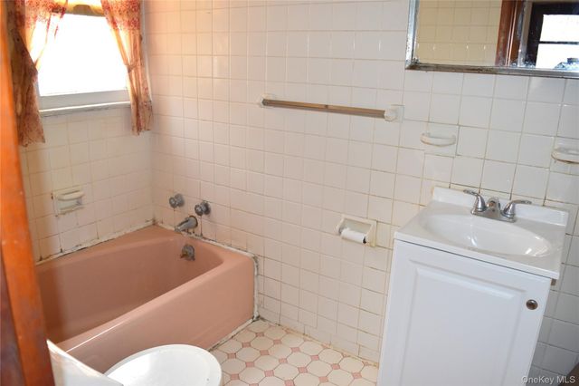 36 Paradise Hill, Highland Mills, NY 12518