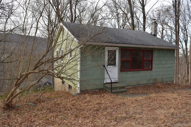 36 Paradise Hill, Highland Mills, NY 12518