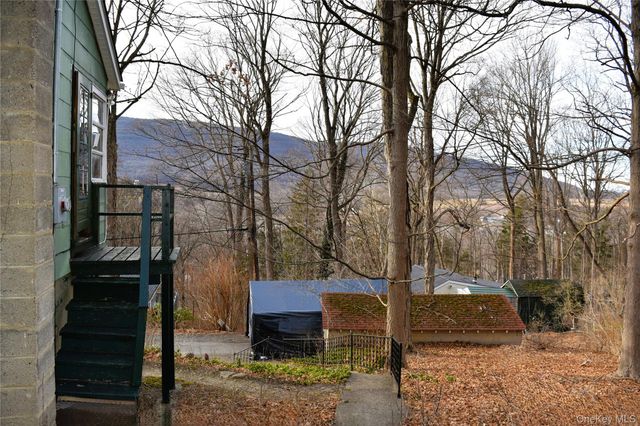 36 Paradise Hill, Highland Mills, NY 12518