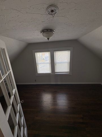 24 Warren Ave 1, Milton, MA 02186