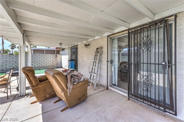 5272 Dickens Drive, Las Vegas, NV 89119