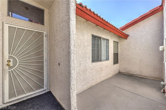 5272 Dickens Drive, Las Vegas, NV 89119