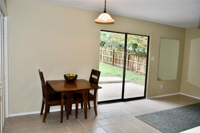 2007 Castle Gate CIR, San Marcos, TX 78666