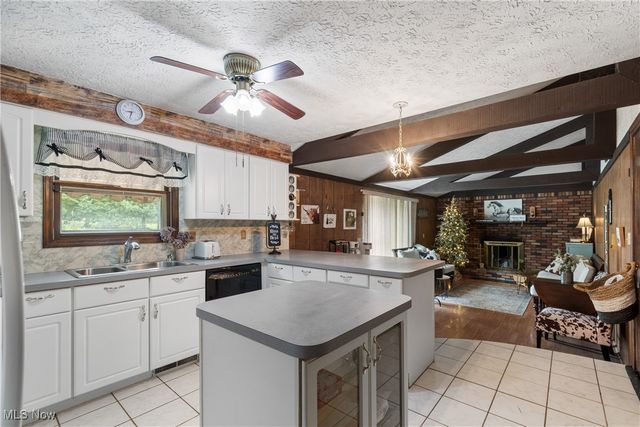 6869 Shepler Church Avenue SW, Navarre, OH 44662