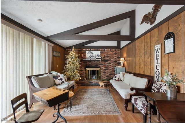 6869 Shepler Church Avenue SW, Navarre, OH 44662