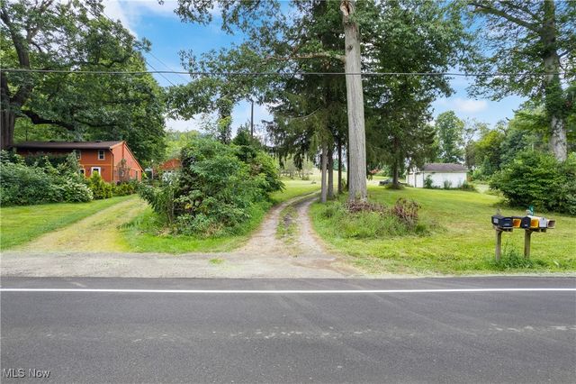 6869 Shepler Church Avenue SW, Navarre, OH 44662